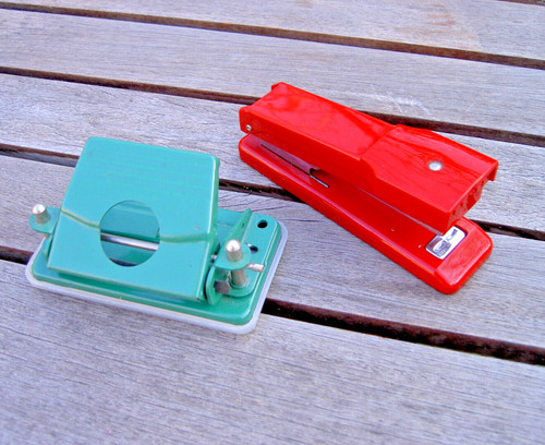 Vintage roter rexel hefter - vintage,